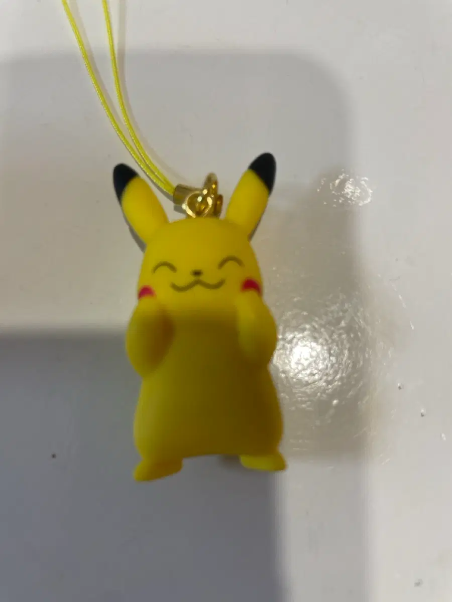 https://media.bunjang.co.kr/product/424514660_1_1786892232_w{res}.jpg